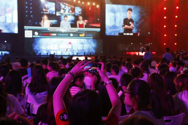 得有些孤立 得有些孤立